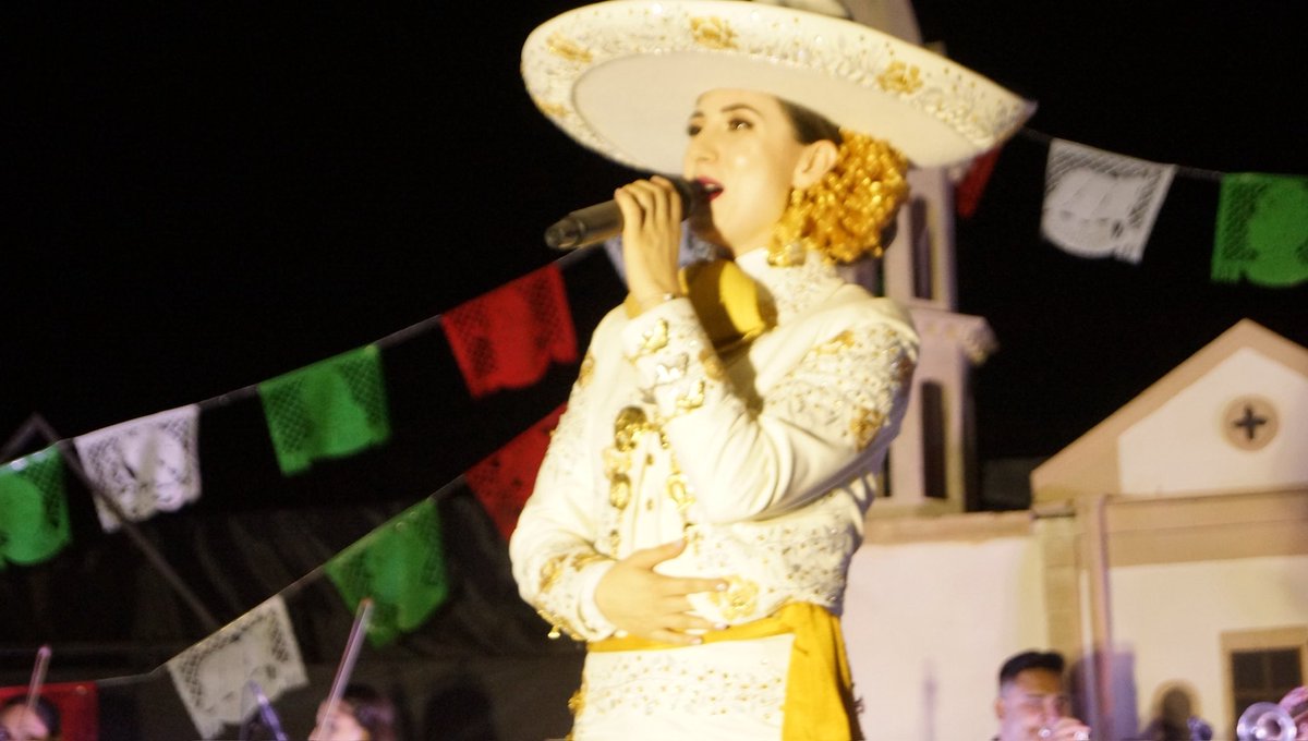 EEE_DUO's tweet photo. VANESSA RIVERA EN VIVO JALISCO Septiembre del 2021 https://t.co/byOUfeNwxL
