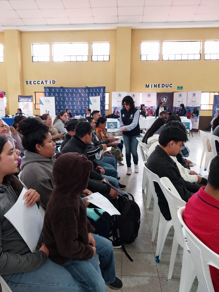 MinexGt's tweet photo. El @MinexGt participa en la #ExpoCAP brindando orientación sobre servicios de registro civil, asistencia y protección consular, así como atención de personas en condición de vulnerabilidad, fallecidos y procesos de localización.
Esta actividad forma parte de las acciones que se realizan en el marco del Consejo de Atención y Protección, un espacio de coordinación con enfoque en la prevención de la migración irregular.