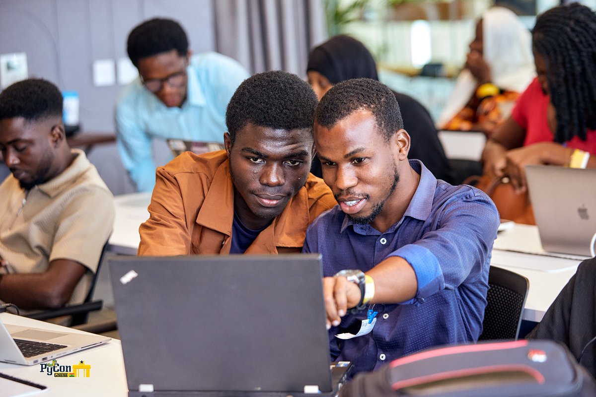 kwekutech's tweet photo. The afternoon is getting serious at @PyconGhana
2026. 

Developers are building AI pipelines with LangChain, Neo4j and GitHub, while another session is breaking down how to build your first AI agent with Python.  

And Django Day is bringing the @PyLadiesGhana community into the mix.  

Different rooms, different tools, one community building with Python.   

We’re still on the ground capturing it.  

#PyConGhana2026