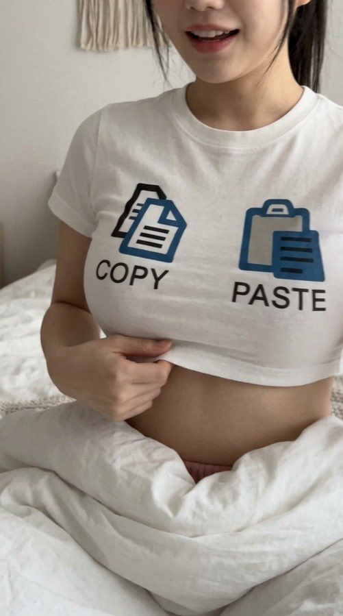illbleeder's tweet photo. Copy &amp; Paste #whitetee #simple #beautiful #real_life #ootd https://t.co/cYUmRGprXS