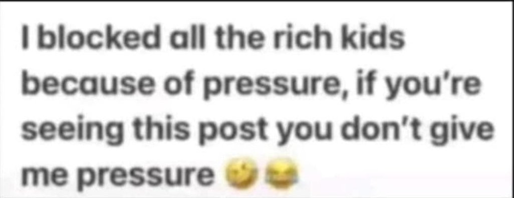 Esther_9ebe's tweet photo. If you're seeing this posts you don't give me pressure 🤭😂😂 https://t.co/ZRgaRXqR5y