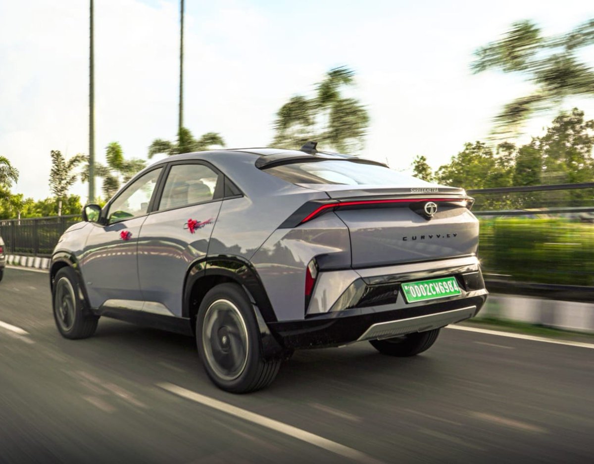 drswopysarit's tweet photo. 380–400 km is the icing on the cake.
Bt the bst part wasn’t the car. It was starting Curvv.ev Owners Club India 🇮🇳 and meeting sm truly amazing people — friends &amp; well-wishers for life.
2 years. ~50k kms. Zero regrets. ❤️⚡
@Tataev @CurvvEVownindia @tata_cars @Shaggy7979 https://t.co/Eqw2o3xf0K