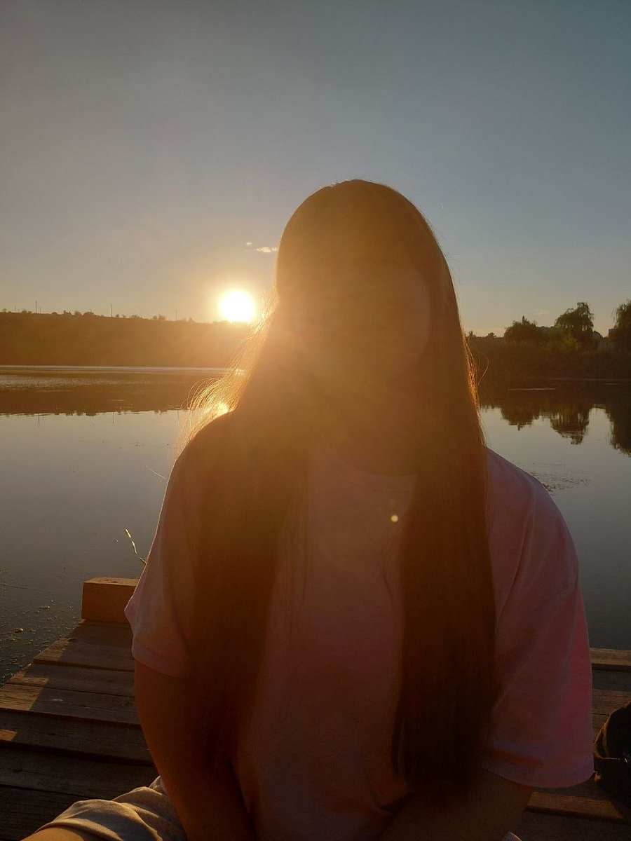 runotx's tweet photo. aesthetics girl https://t.co/2wSBq51Uqs