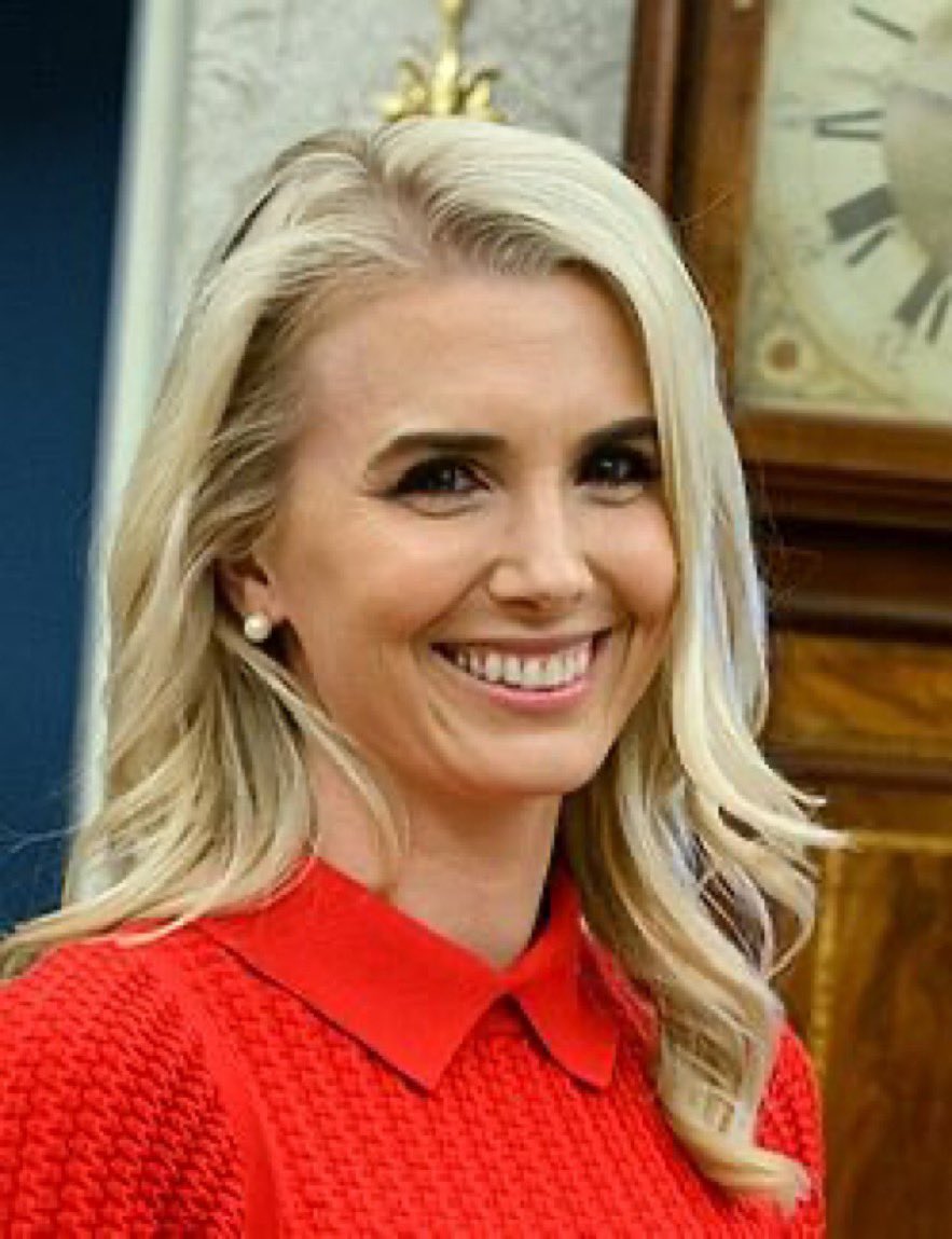 Harvie3Culley's tweet photo. This dummy Natalie probably smiles at everything Trump does. Idiot! https://t.co/0riluV4u1Y