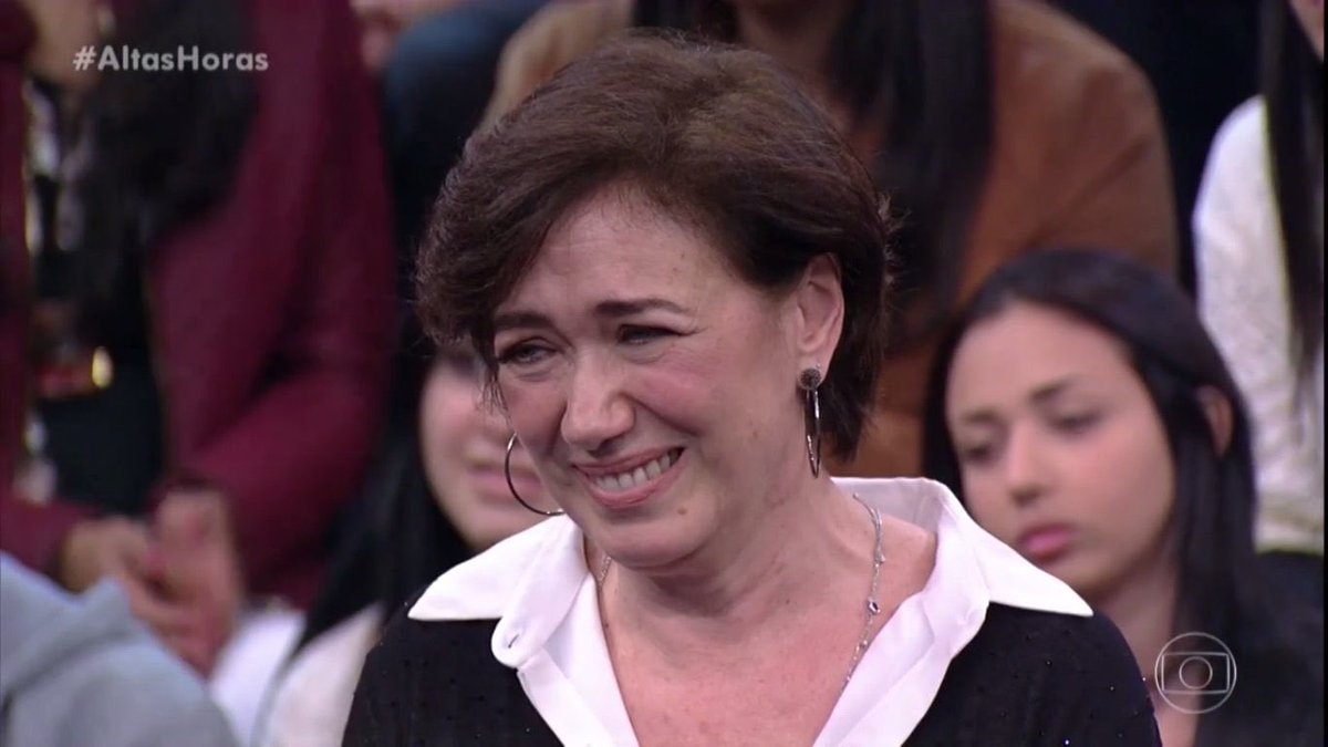 nak4li's tweet photo. e pensar que eu tinha pôster dele na parede quando era criança https://t.co/vuLucir9zs