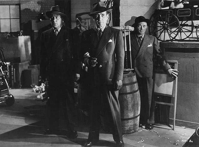 The_Ent_Factor's tweet photo. The classic film ALL THROUGH THE NIGHT (1942) starring Humphrey Bogart, Conrad Veidt & Karen Verne has been released on Blu-ray
https://t.co/a0bav7cvsg
#bluray #allthroughthenight #filmnoir #humphreybogart #conradveidt #karenverne #classicmovies #classicfilms @WarnerArchive https://t.co/tgy06P3asV