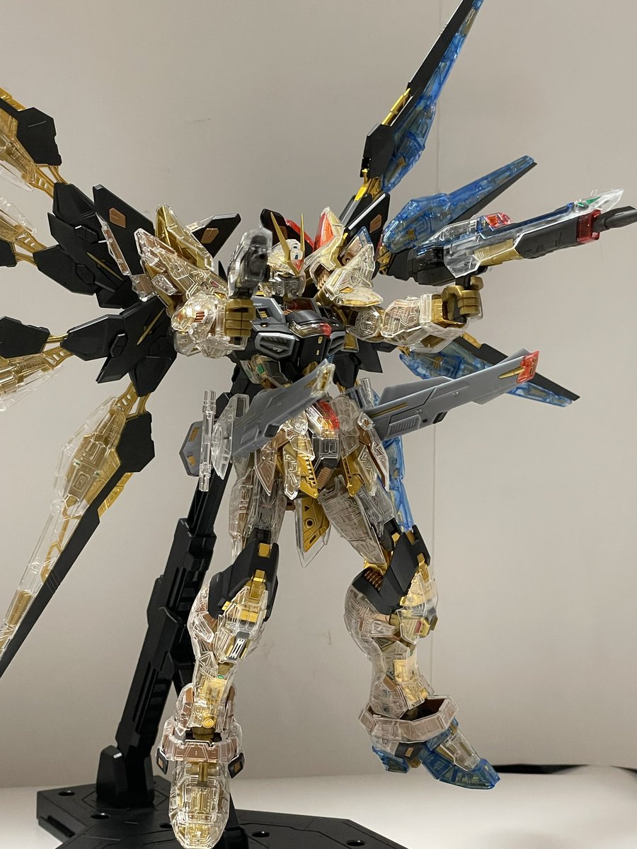 Herr_haider's tweet photo. 外装を取り付けても十分動かせる。
ポロリも無い。
とにかくカッコいい。

（続く、おまけ） https://t.co/aZPIbGIgny