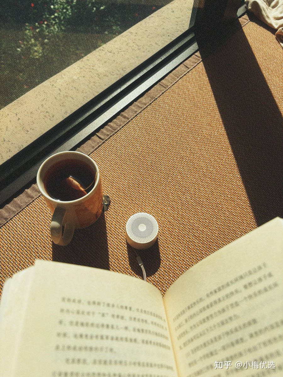 GaryMobley8's tweet photo. Kicking back with a warm coffee and a good book on a lazy Sunday afternoon—this is the perfect little escape. https://t.co/qGd5Atyh94
