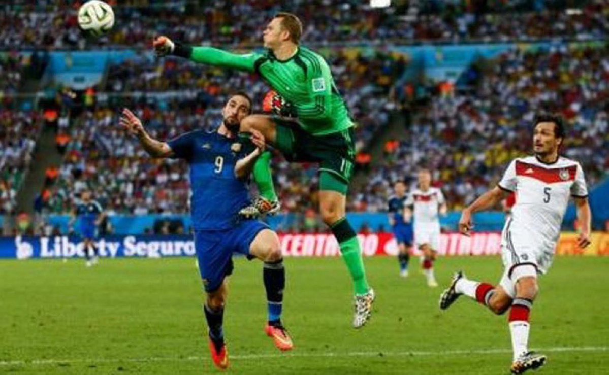 Scalonados's tweet photo. Este ya es el pico máximo de cinismo y mitomanía de parte de esta gente. Alemania le robó descaradamente a Argentina en 2014 y no solo ahí no buscaban justicia sino que ahora quieren modificar el relato a su favor

La pija de Messi la van a tener adentro toda su vida, traumados https://t.co/2G22MPZUlz