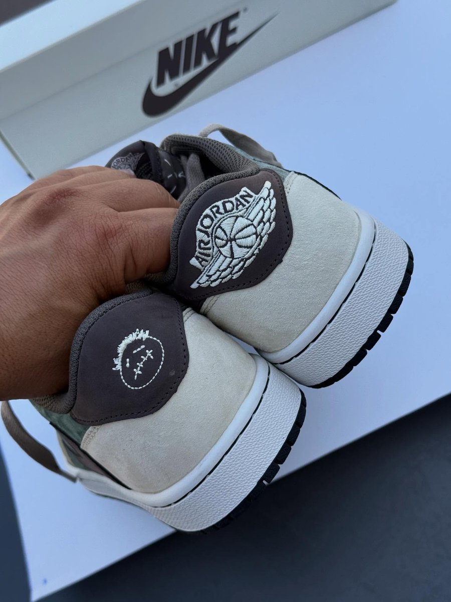 sneakersfandom's tweet photo. https://t.co/7Yye7uLug4