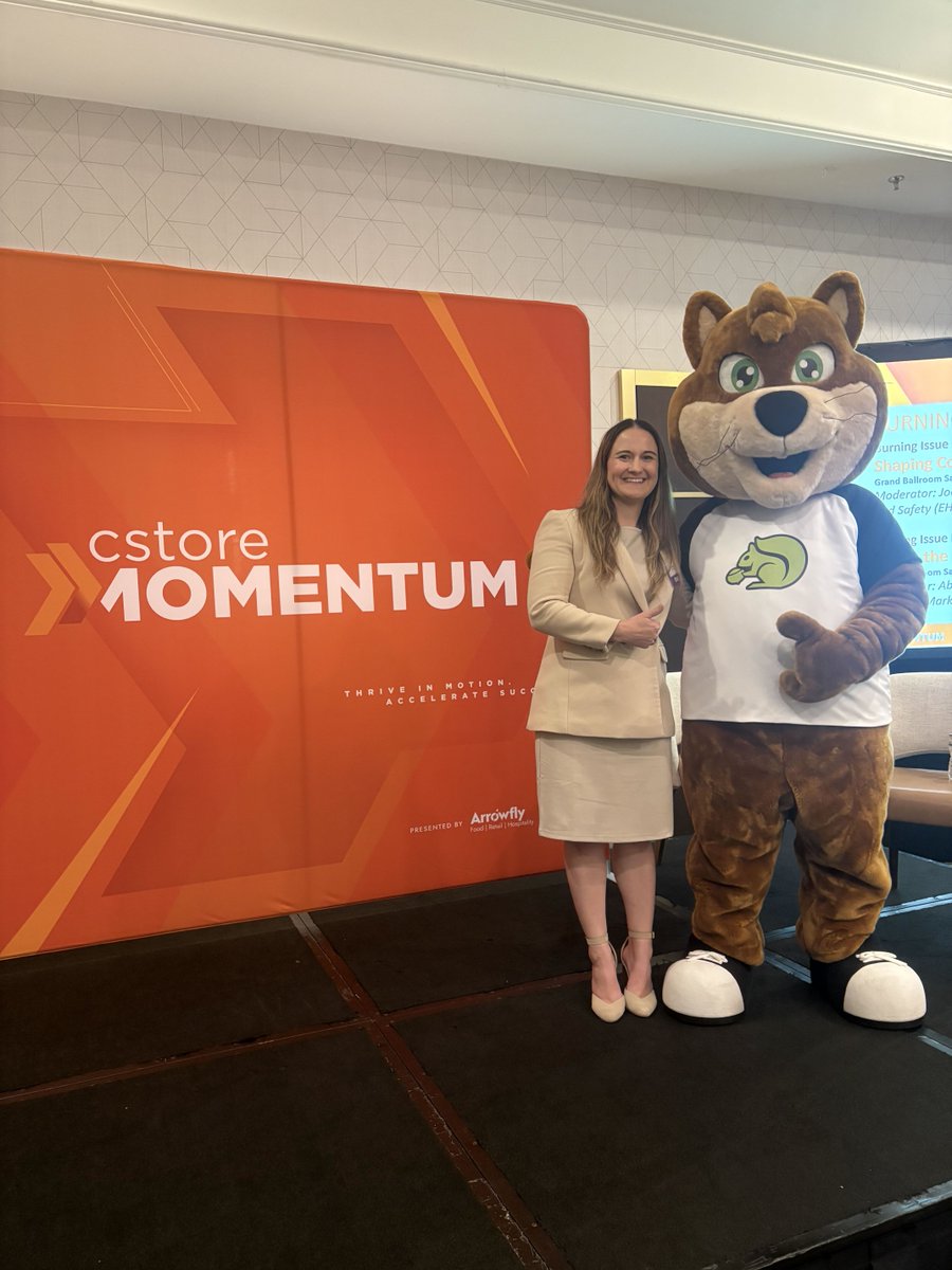 CStoreDecisions's tweet photo. S/O to Ricky for making an apperance at CStore Momentum!🐿️💚 #ChestnutMarket #CStoreMomentum2026 https://t.co/ALVSJUYcUW