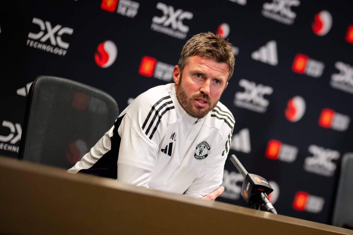 PShelexzy's tweet photo. 🗣️ Carrick on teams news: "De Ligt won't be involved, but he's in good shape and moving in a good direction. Sesko is back training, looking forward to having him back around the group and getting him some minutes as well. And then we're managing Mason Mount a little bit.#MUFC https://t.co/AetZJJGyQ4