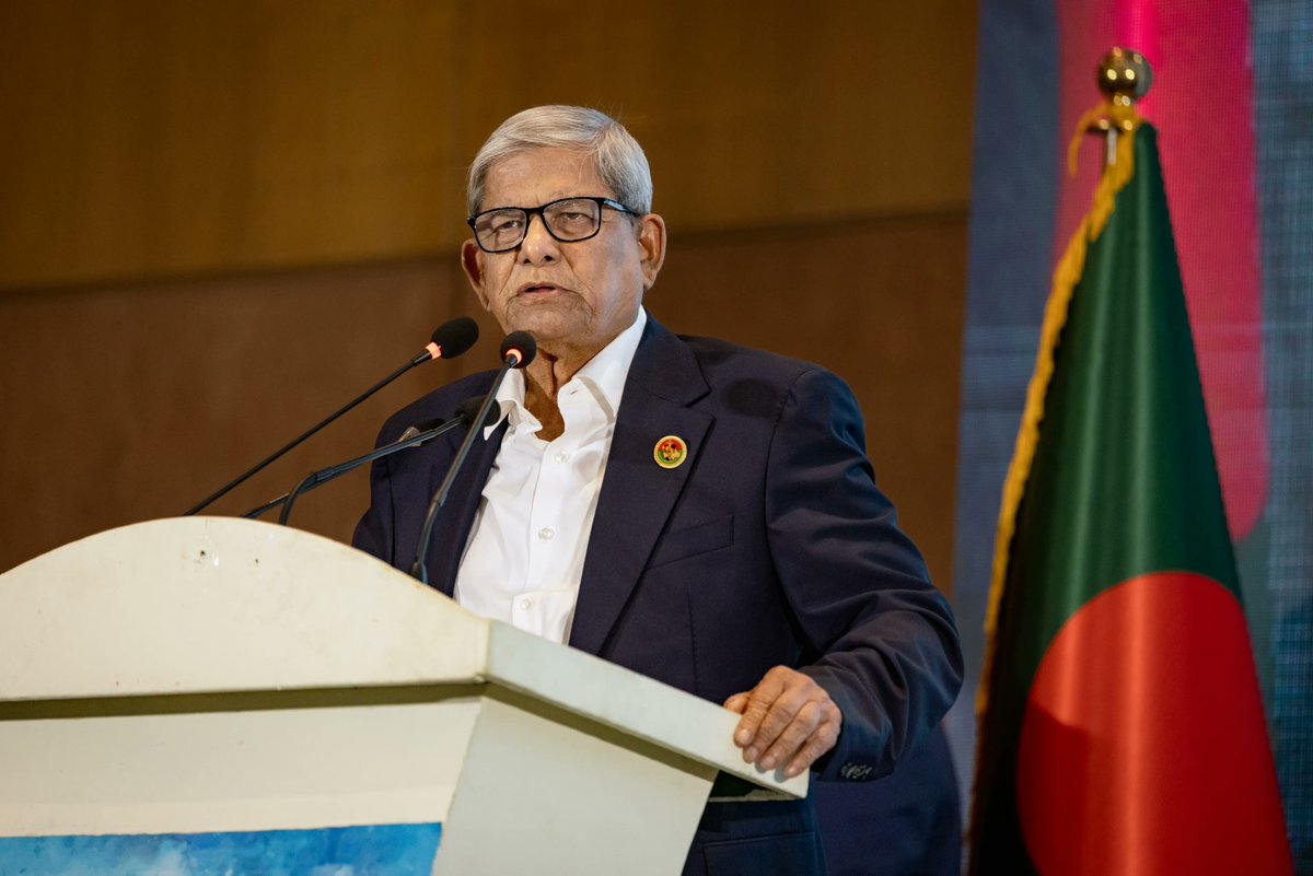 AJEnglish's tweet photo. Bangladesh elects ruling party veteran Mirza Fakhrul Islam Alamgir as president https://t.co/wpqMwbVfAg https://t.co/hJd20vxay3
