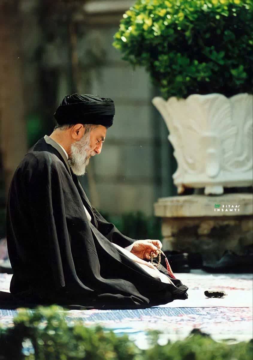 YsnaMhmd61651's tweet photo. چهل روز بعد، می‌توان به جای تکرار تصاویر، روایت انسان‌هایی را شنید که خودشان در آن روزها حضور داشتند.
#مکتب_ایستادگی https://t.co/Uwtzt8SKHg