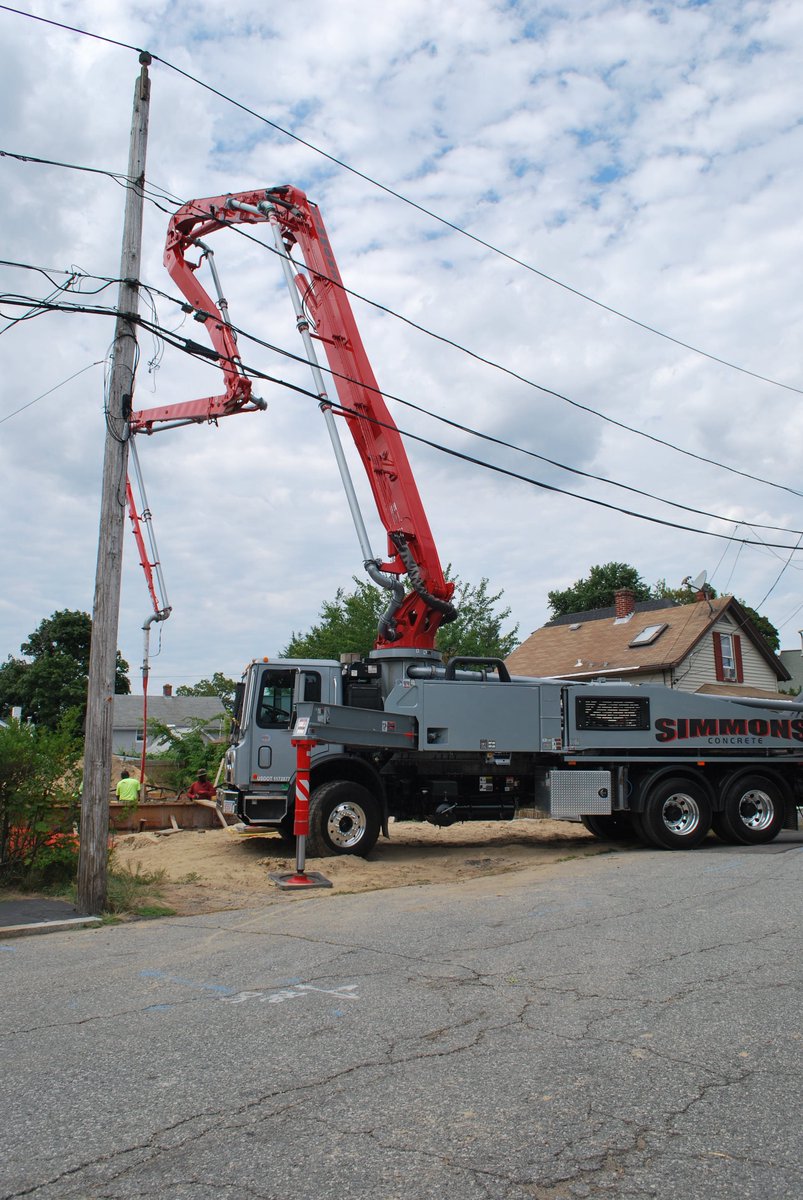 Jviper793's tweet photo. Oshkosh front discharge mixers feeding mack terrapro concrete pump https://t.co/3InjFj1BD4
