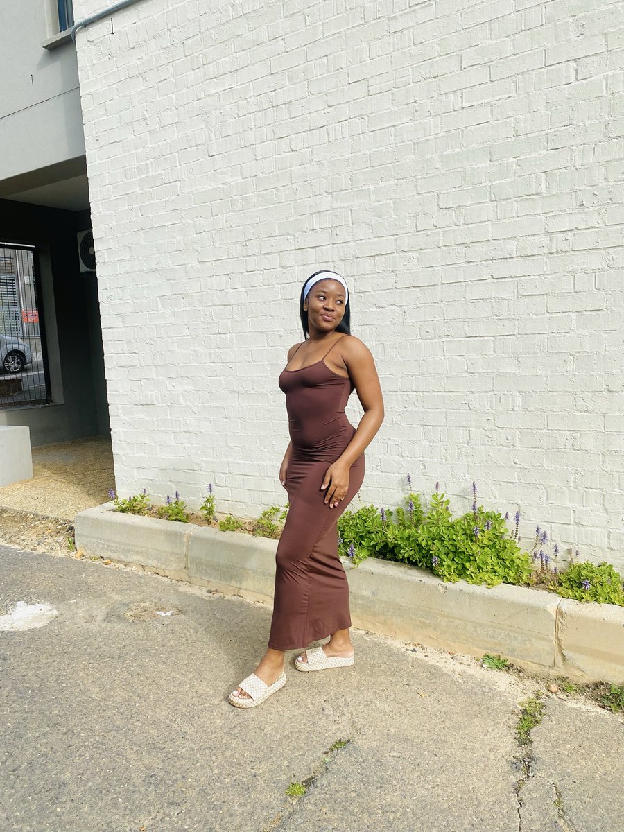 EmihleRobo's tweet photo. Body is ☕️ 🥹 https://t.co/ufawXEBLww