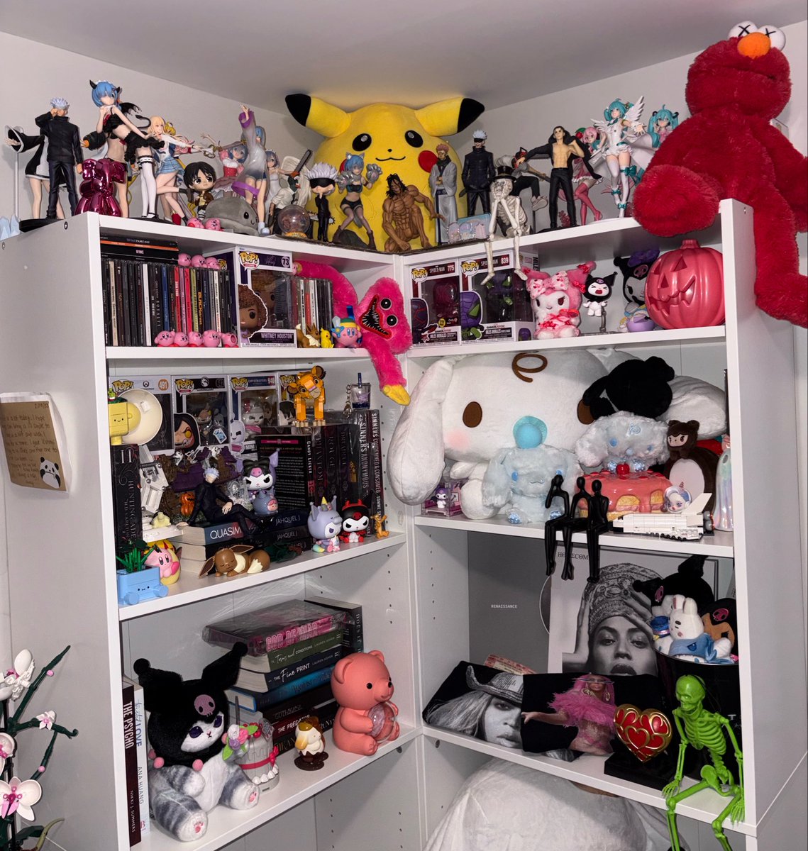 sekaigos's tweet photo. And he found a home! Do you see him? https://t.co/uzKhDbI0Xy