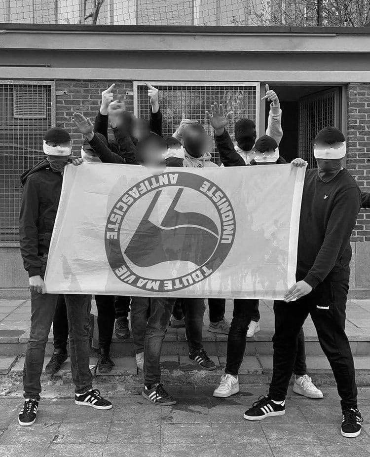 whiteladss's tweet photo. Capture the flag. https://t.co/AOVySiMBuv
