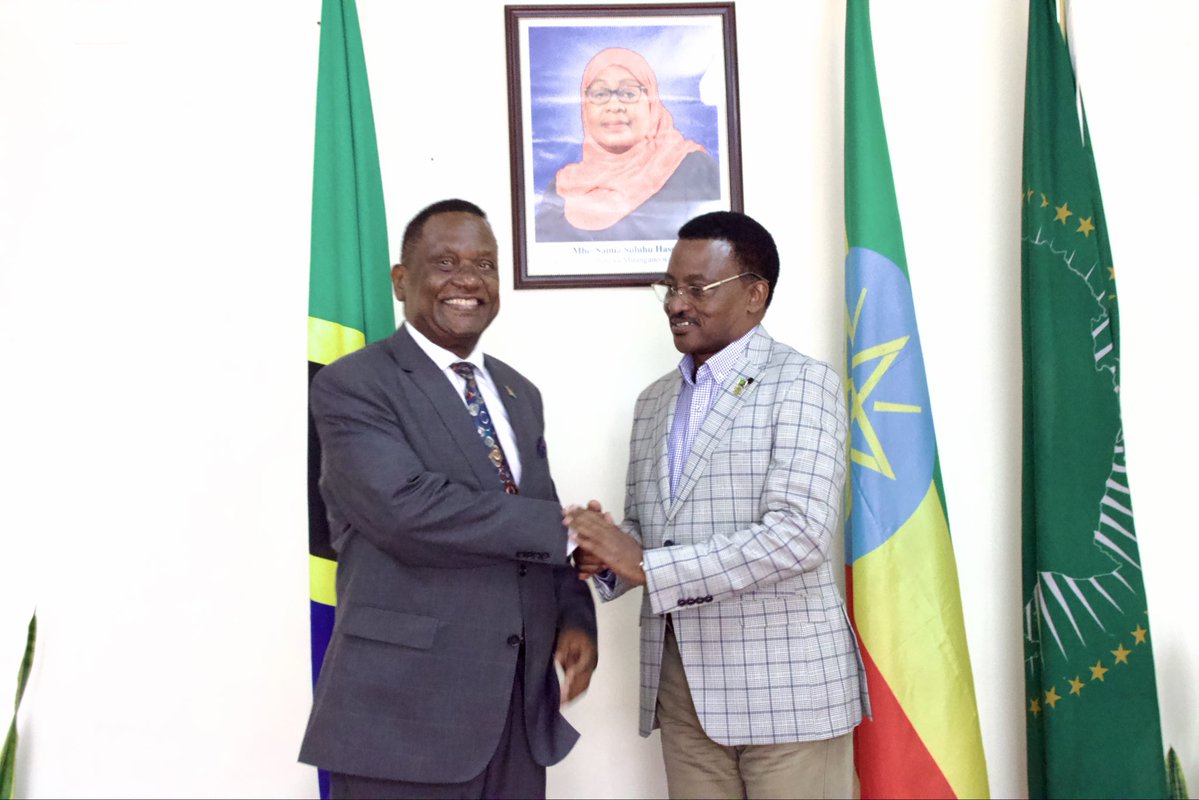 UbaloziAddis's tweet photo. H.E. Khwauli Msiska, Malawi’s new Ambassador to Ethiopia, today paid a courtesy call on H.E. Ambassador Innocent E. Shiyo, Tanzania’s Ambassador to Ethiopia and Permanent Representative to the AU and UNECA.

The two Ambassadors praised the historic ties between Tanzania and Malawi and agreed to deepen economic cooperation and political dialogue. 

They committed to expanding bilateral cooperation, exploring new areas of collaboration, and cooperate closely on regional and global matters, pledging support in international fora.

The meeting concluded with a shared determination to further strengthen Tanzania-Malawi friendship and partnership.