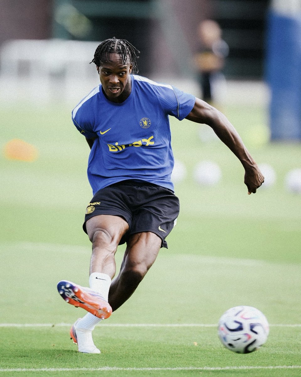 H_Reports_'s tweet photo. Emegha is back and ready for Fulham 🔥💙 #CFC https://t.co/y1fxBE7sMH