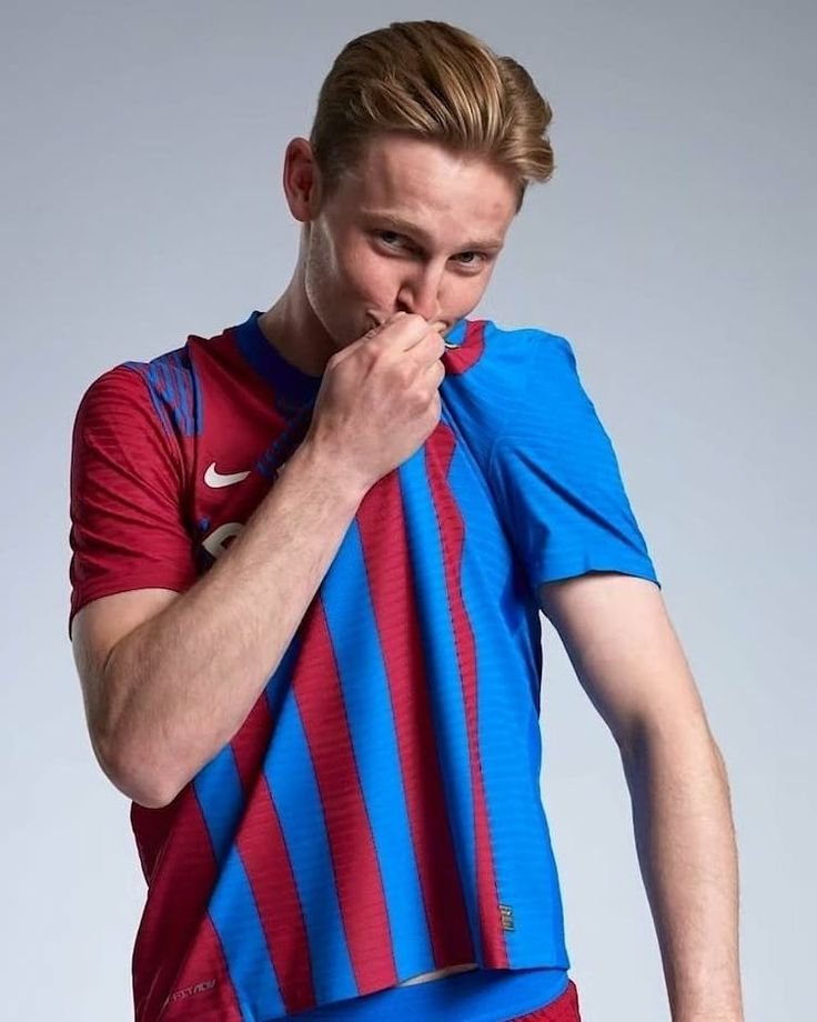 onlyfdj21's tweet photo. Frankie for Barcelona forever❤️. https://t.co/vkHE2rMezB