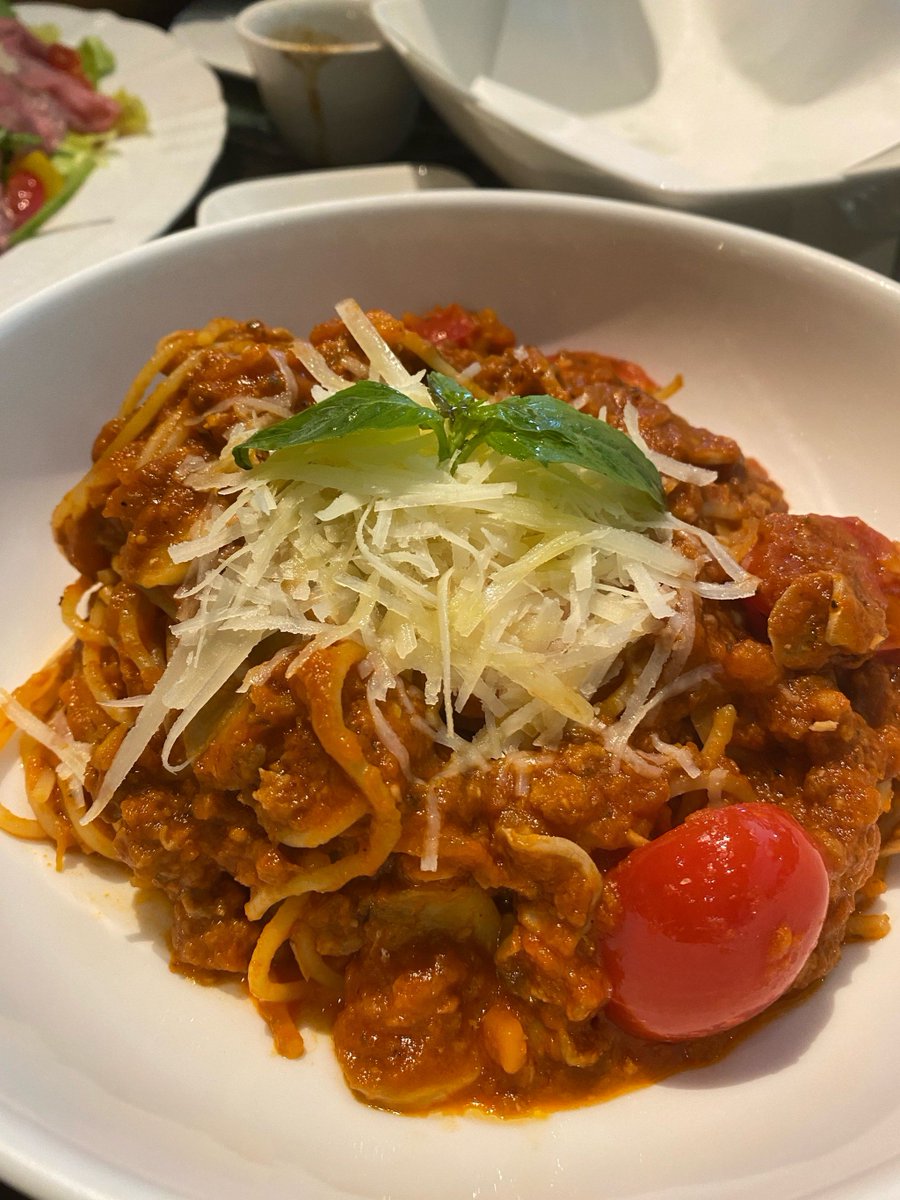 jinpatt's tweet photo. Just had the most melt-in-mouth truffle mushroom pasta at the tiny café on 5th Street! Fresh, aromatic, and perfectly portioned—already planning my next visit https://t.co/UwUKLaTmKQ