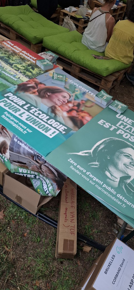 mguenegan's tweet photo. 🌻 C’est la rentrée ! Direction Grenoble, ville dirigée par l'écologiste Laurence #Ruffin. Les verts divisés. Tradition ou malédiction ? "C'est la saison des tribunes et des initiatives, chacun fait son truc."
Récit de cette première journée 👇
@TF1Info
https://t.co/LT2edP6PE7 https://t.co/KNaJrgQusj