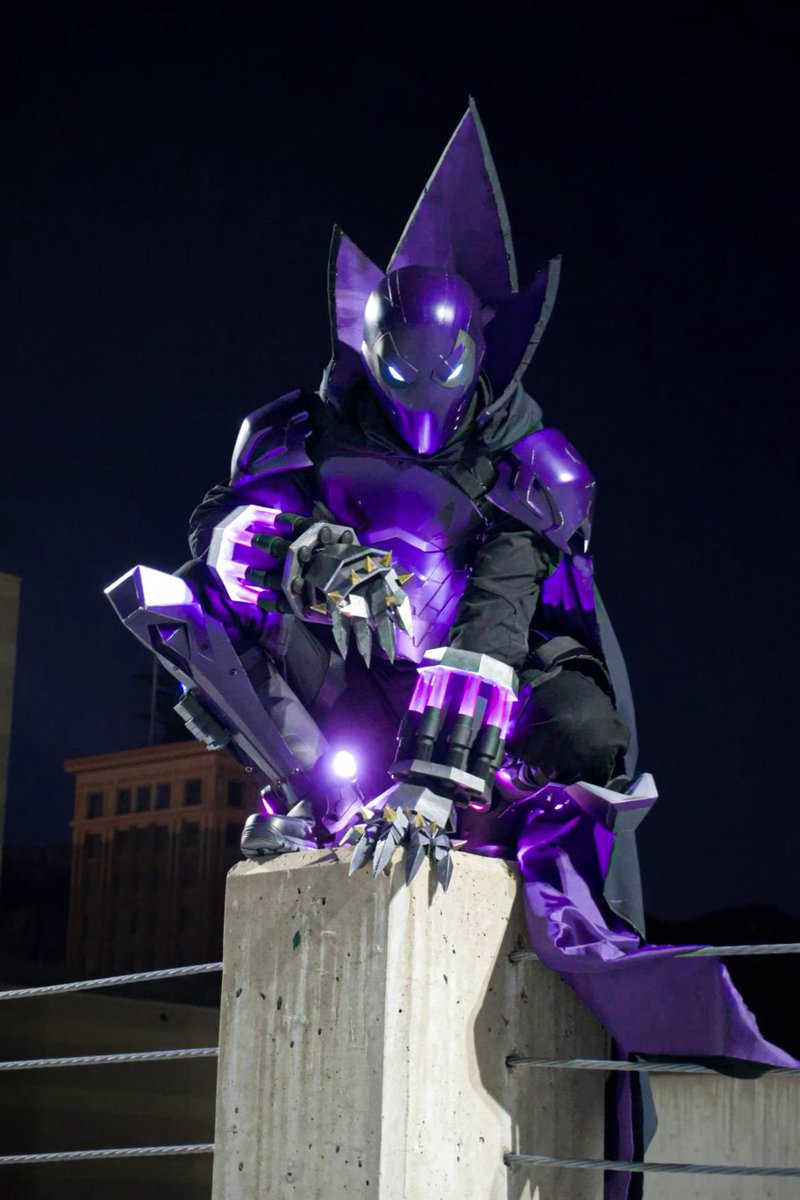 S_E_N_T_1_N_E_L's tweet photo. Night time shoot. #prowler https://t.co/C5HLZuxwLN