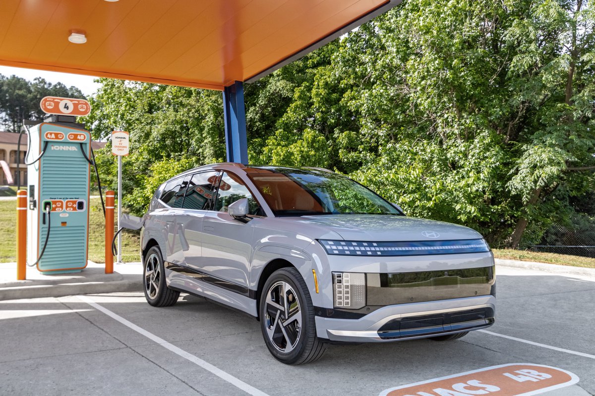 Hyundai's tweet photo. From August 20 – September 30, @ionnaofficial is offering a 20% discount on charging for Hyundai EVs that use In-App Charging or Plug &amp; Charge! 🎉 https://t.co/f6vswxkUdD