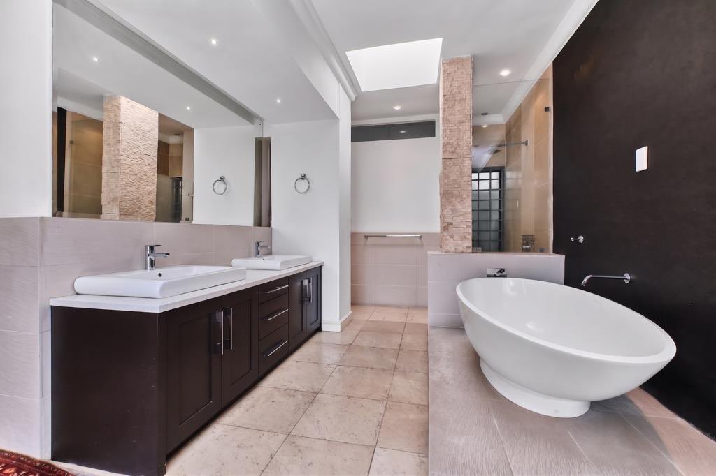 designdeputy's tweet photo. 📍: Parkhurst, Johannesburg 
💰: R3 799 000 https://t.co/sU1BslGn9e