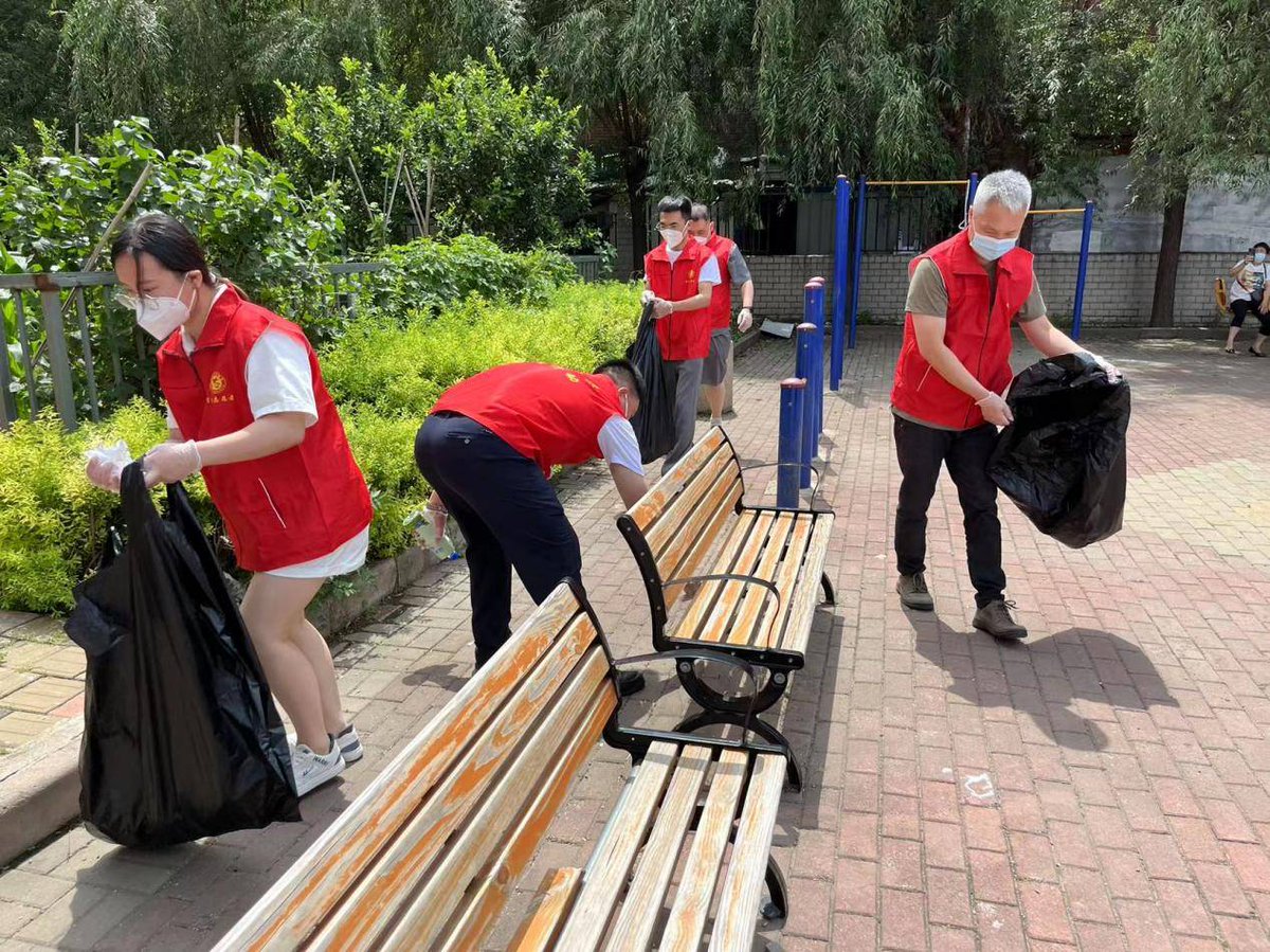 tahjainnes's tweet photo. Neighborhood Cleanup this Sat 9am at Central Park! Bring gloves u0026 water—help spruce up our community, get to know locals! See you there! https://t.co/Q5QImMcf5I