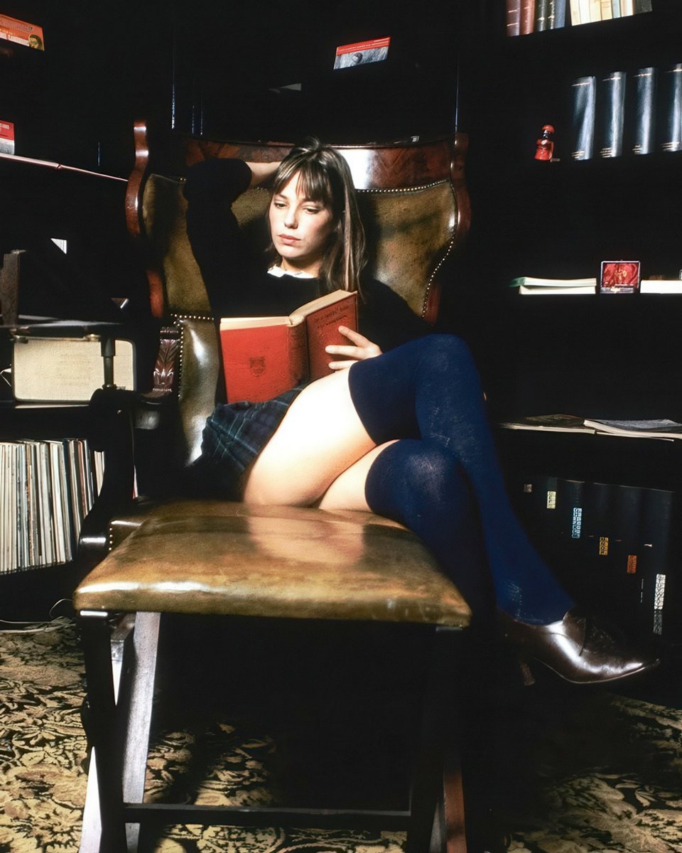 berg29249's tweet photo. Jane Birkin - La lecture est sexy https://t.co/vMeRJg6VSy