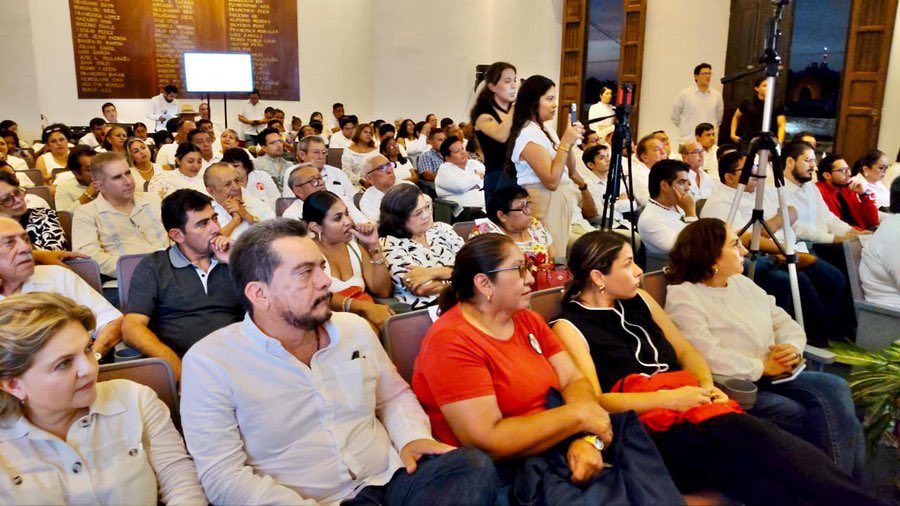 alitomorenoc's tweet photo. Concluimos con éxito los Foros Regionales de Seguridad y Paz que realizamos en Baja California, Jalisco, Yucatán y Nuevo León. Expertos en seguridad, organizaciones de la sociedad civil, ciudadanos y militantes priistas participaron con propuestas y experiencias para construir una alternativa seria frente a la inseguridad y al poder que han acumulado los cárteles del crimen organizado.

México necesita recuperar la paz y la tranquilidad de sus familias. Para lograrlo se requiere estrategia, instituciones fuertes, policías capaces, coordinación y decisión para enfrentar al crimen. Escuchar a quienes conocen el problema y a quienes lo viven todos los días nos permite construir soluciones que funcionen en las calles, en las comunidades y en cada región del país.

En el PRI estamos haciendo nuestra parte. Vamos a convertir las conclusiones de estos foros en propuestas concretas para México. La paz es posible cuando hay capacidad, carácter y voluntad para defender a la gente.