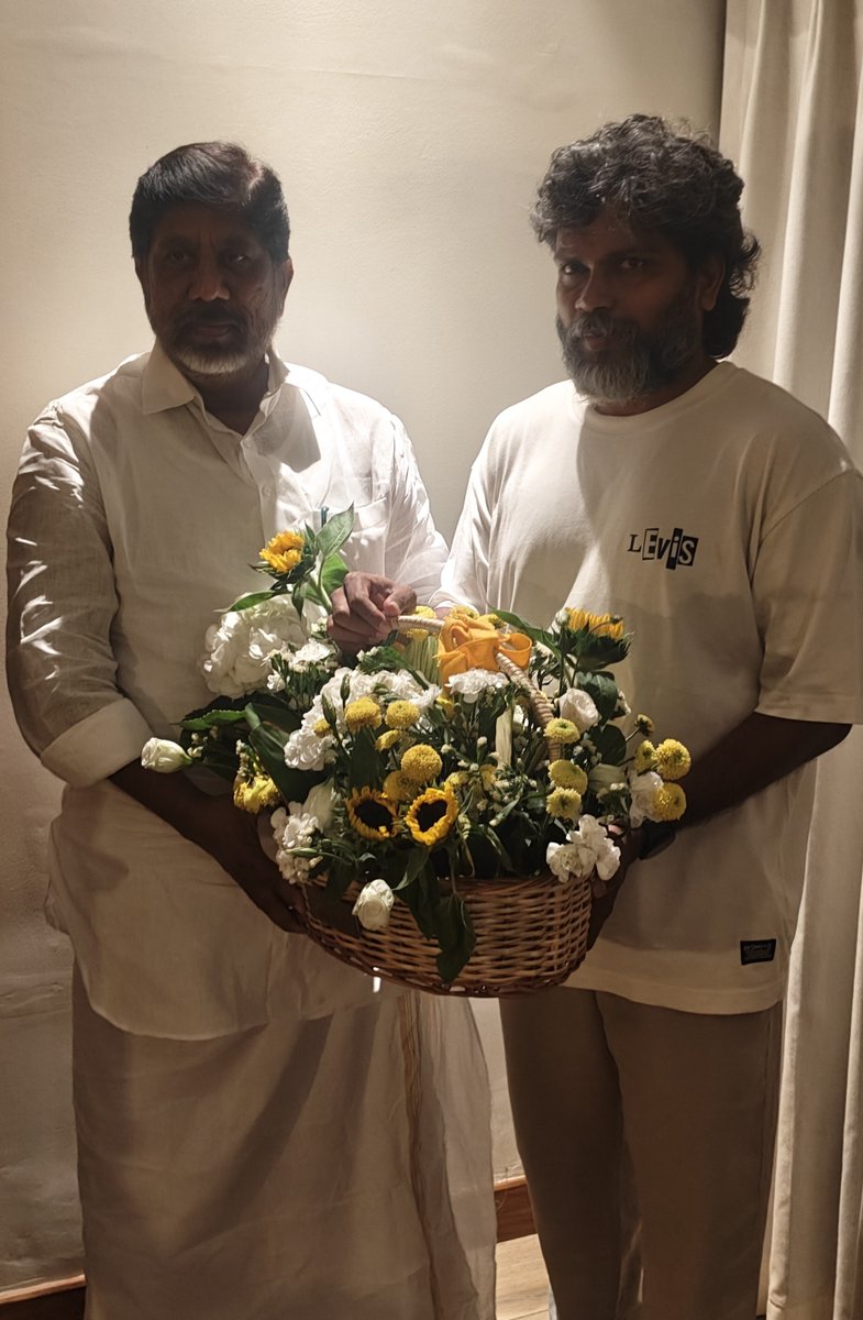 Neelam_Culture's tweet photo. சென்னை, கோவளத்தில் நடைபெற்ற தென்னிந்திய முதல்வர்கள் மாநாட்டிற்கு வருகை தந்த தெலங்கானா துணை முதல்வர் திரு.மல்லு பாட்டி விக்ரமார்க்கா @Bhatti_Mallu அவர்களை, நீலம் பண்பாட்டு மையத்தின் நிறுவனத் தலைவர், இயக்குநர் பா.இரஞ்சித் @beemji அவர்கள் மரியாதை நிமித்தமாகச் சந்தித்து உரையாடினார். https://t.co/UFiY2UsMj5