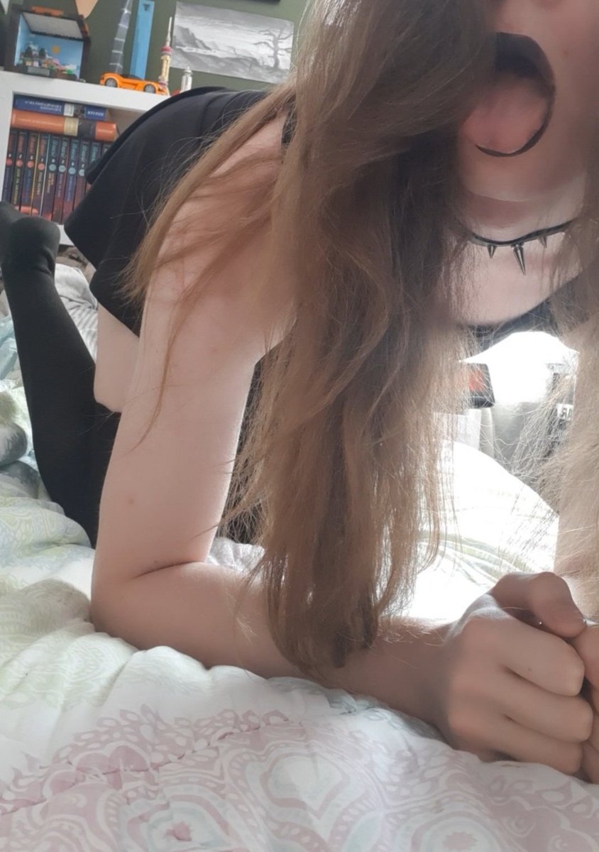 TheLarge_Apple's tweet photo. Should I post myself more? #nsfw #nsfwtwt #femboy
♡ Like + retweet to be mutuals btw https://t.co/wm60rm8QM8
