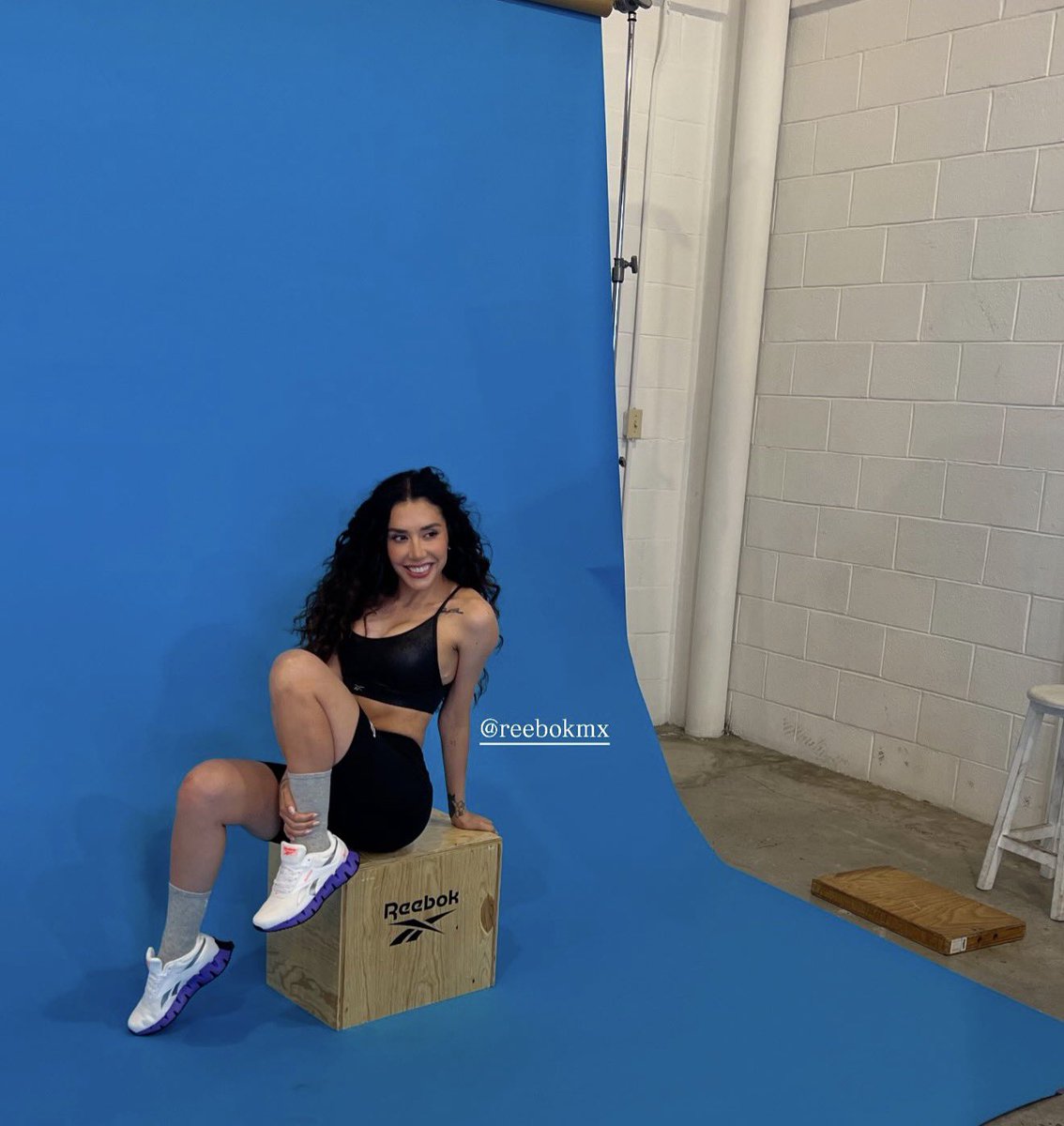 KarimeUp's tweet photo. Karime Pindter y Reebok, la colaboración que no sabiamos que necesitabamos y ahora no podemos soltar. https://t.co/U0KQzGwSLO