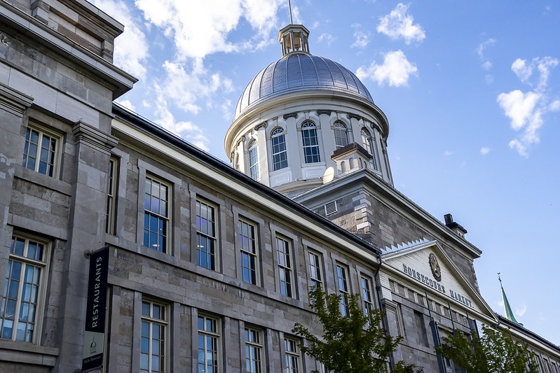 Monmontreal's tweet photo. Les Chroniques du Vieux prennent vie dans les rues du @levieuxmontreal 🩶

Jusqu’au 28 août, profitez de visites guidées gratuites dans le secteur Bonsecours pour découvrir les anecdotes, personnages et lieux qui ont marqué son histoire, https://t.co/VrxSXgJHZL

📷 @evablue https://t.co/yHlxEc1Mcn