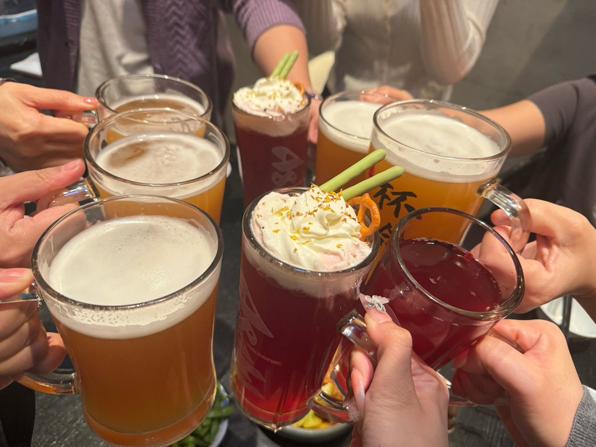 ailail26691119's tweet photo. Old friends, endless laughs, and the kind of vibe that feels like coming home. This is why we never let distance break our bond. https://t.co/UtxQp4ijBx