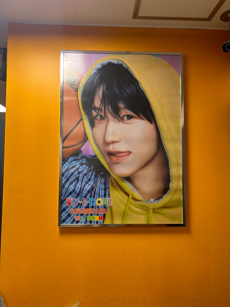 illdeatt's tweet photo. I never posted these from tower records ike(?) this was right when yo i don was released ❤️the ryo scared tf out of me https://t.co/SoKdw9os81