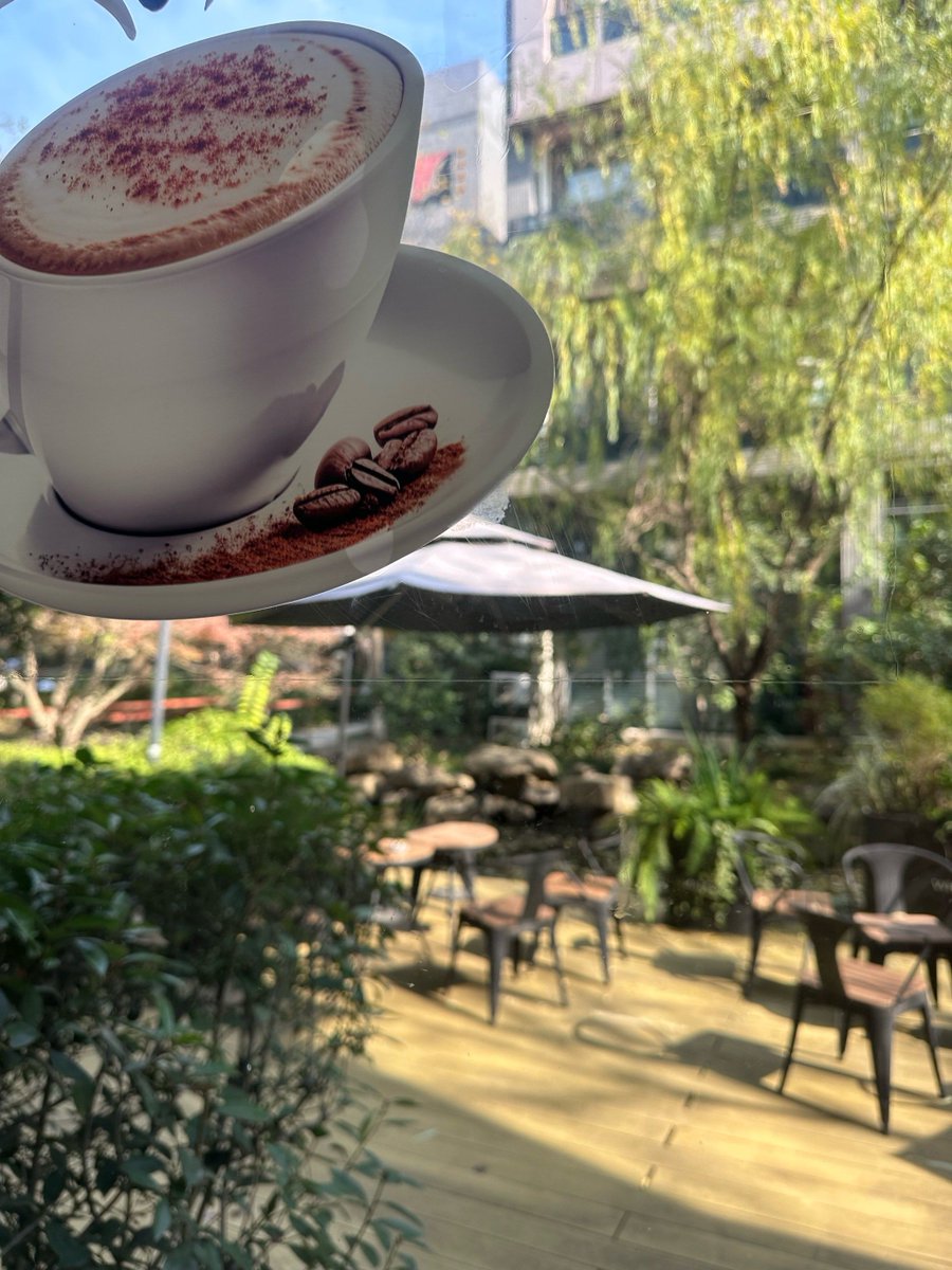 Hemasenthil7's tweet photo. Tried the new eco-friendly café with solar-powered decor today u0026 had the most refreshing matcha latte—vibes that are gentle on both people and the planet, https://t.co/DR1koiZk74
