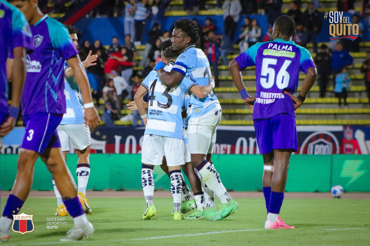 SDQuito_Oficial's tweet photo. Vemos el futuro 👀 con optimismo 🙌🏼 #SoyDelQuito 💙❤️ 
Galería 📸 👉 https://t.co/ibCEHkrH5P https://t.co/12fjIIzWoh
