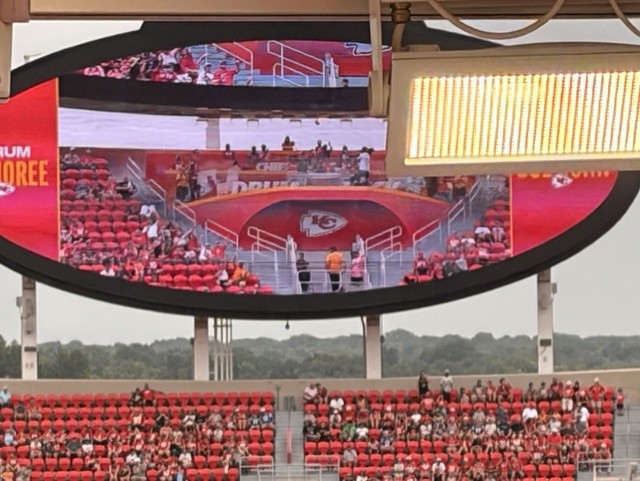 jcparks_rec's tweet photo. 🏈 The 2nd Grade Arrowhead Avengers were named the Kansas City @Chiefs Flag Football “Team of the Week” for 2026! They enjoyed a behind-the-scenes tour, a visit from KC Wolf and a jumbotron shoutout at the Aug 15 preseason game! ❤️💛

#JCParks #RedKingdom #GetOutAndPlay https://t.co/abEDmYeNwE