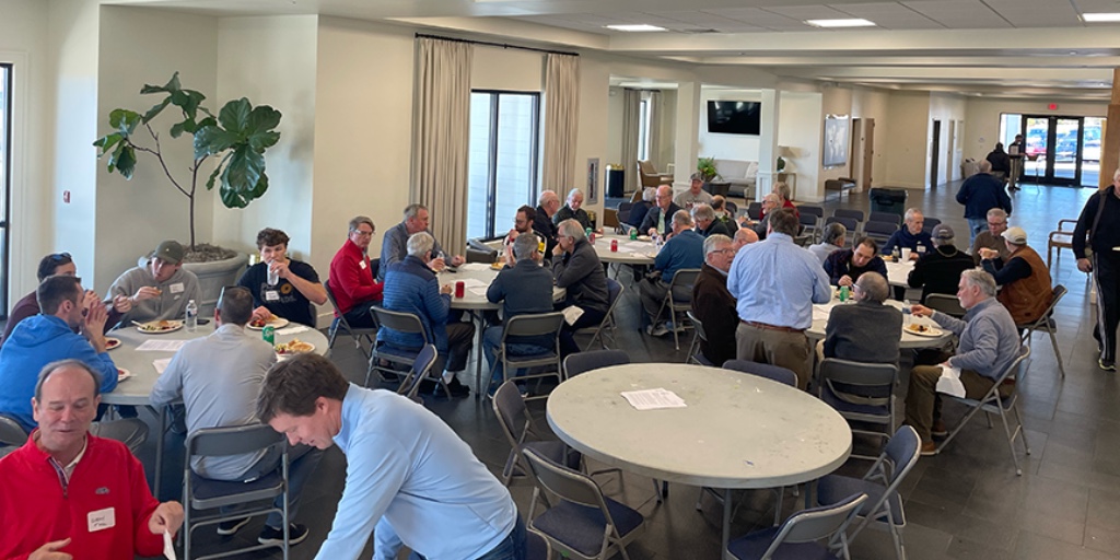 CPCOxfordMS's tweet photo. Men’s Lunch starts back Tuesday, August 25! Drop in for lunch and a brief study of Scripture, and still be finished in time to get back to your afternoon. Join us every Tuesday from 12 to 1pm. in the lobby—we’d love to have you with us! https://t.co/DaTznYW5yB