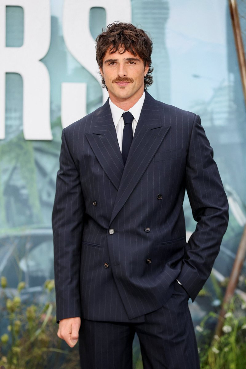 21metgala's tweet photo. Jacob Elordi attends the world premiere of "The Dog Stars". https://t.co/jeHSRGKUPV
