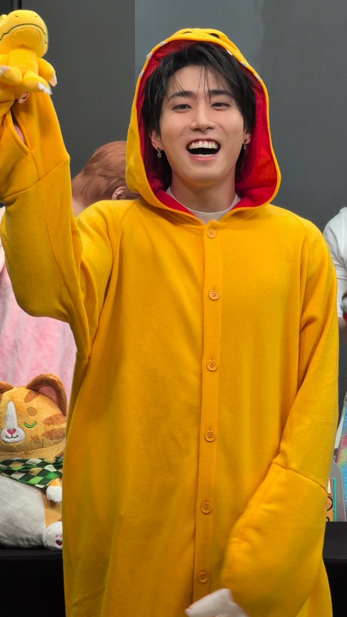 ferryjiniret's tweet photo. Digimon Han

260820 Makestar https://t.co/CBfHZmMvtP
