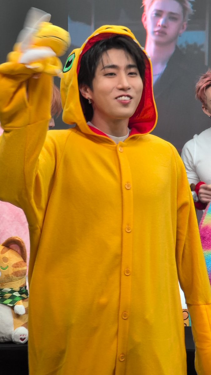 ferryjiniret's tweet photo. Digimon Han

260820 Makestar https://t.co/CBfHZmMvtP