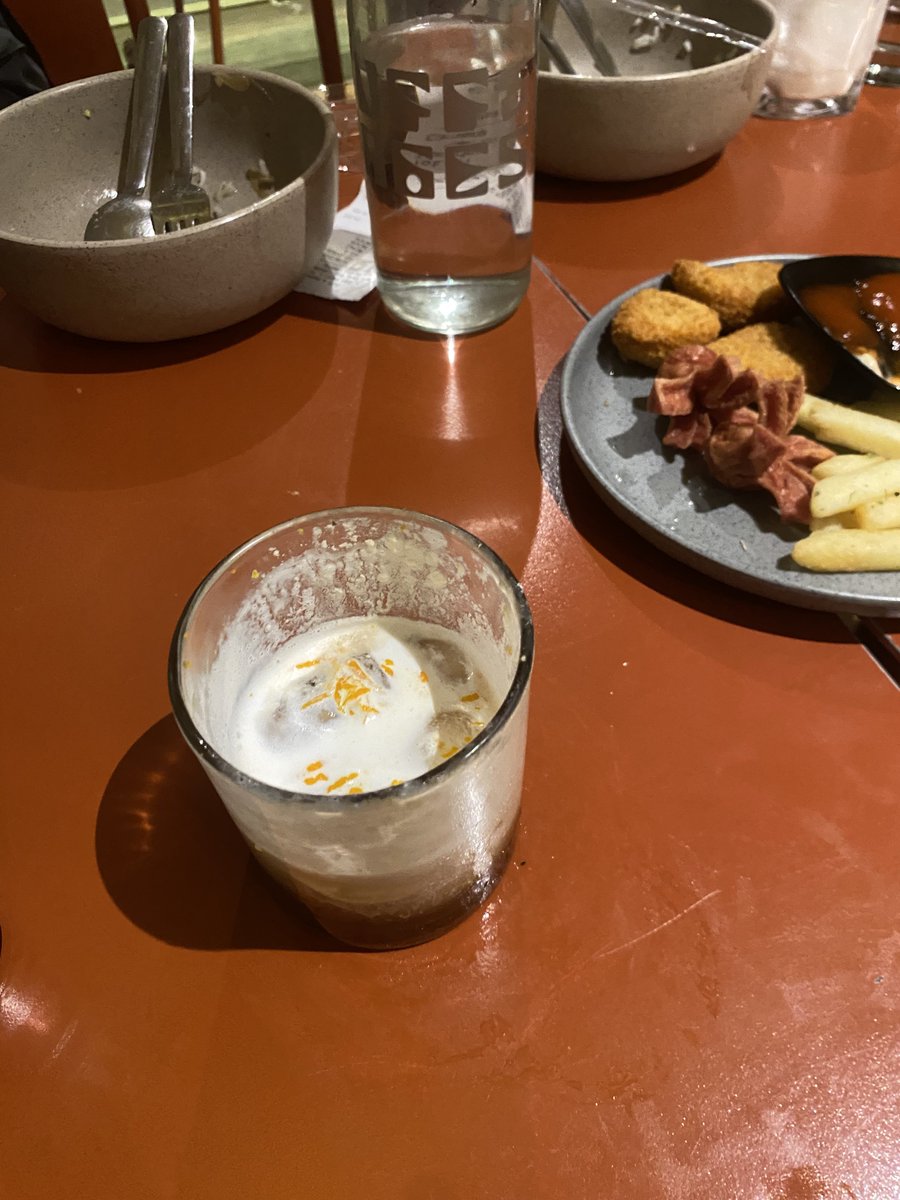 _tekka_dan's tweet photo. mont blanc nya biasa aja kurang di nutty nya ga berasa kopinya so so creamy foam sama orange zest nya so so

rekomendasii mont blanc di bandar lampung lagii https://t.co/KG8OtJpH6i