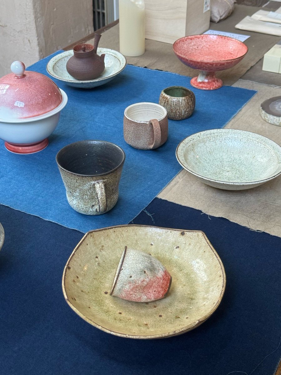 BRAVOUSBIG's tweet photo. Spent the morning wandering Kyoto’s hidden alleyways, found a tiny matcha shop with creamy tea and warm red bean mochi—this is the cozy Japan I love. https://t.co/Mog9P1uksm