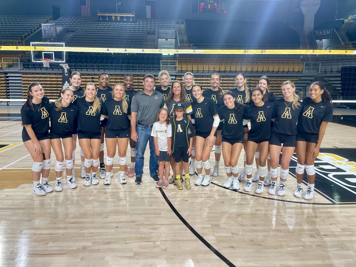 AppStateVB's tweet photo. Exciting things coming to Holmes this season 👀

Thank you to the Aceto family for joining us and helping us bring the energy this season!

#OverTheTop | #GetOnTheBus https://t.co/hq0gO6iXhe