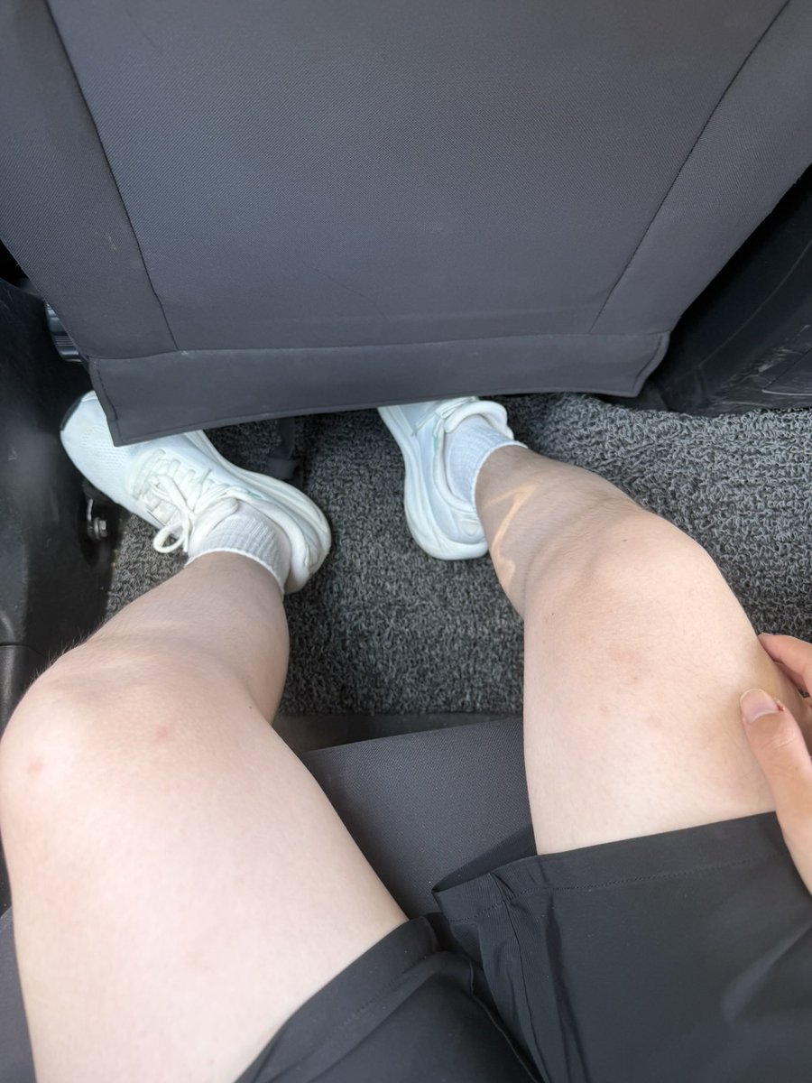 cocofantuan's tweet photo. 练车练的好热🥵 https://t.co/3s4by0qVHC